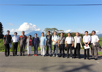 Photo: A delegation from ADBC visited a farm in Hokkaido