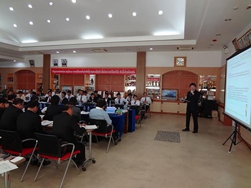 In terim Assessment and W ork shop in Laos2