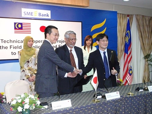 Signing ceremony on Record of Discussion (RD) and Seminar in Kuala Lumpur (KL)1