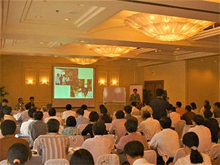 The first Seminar in Vietnam2
