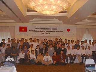 The first Seminar in Vietnam3