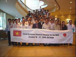 The first Seminar in Vietnam3