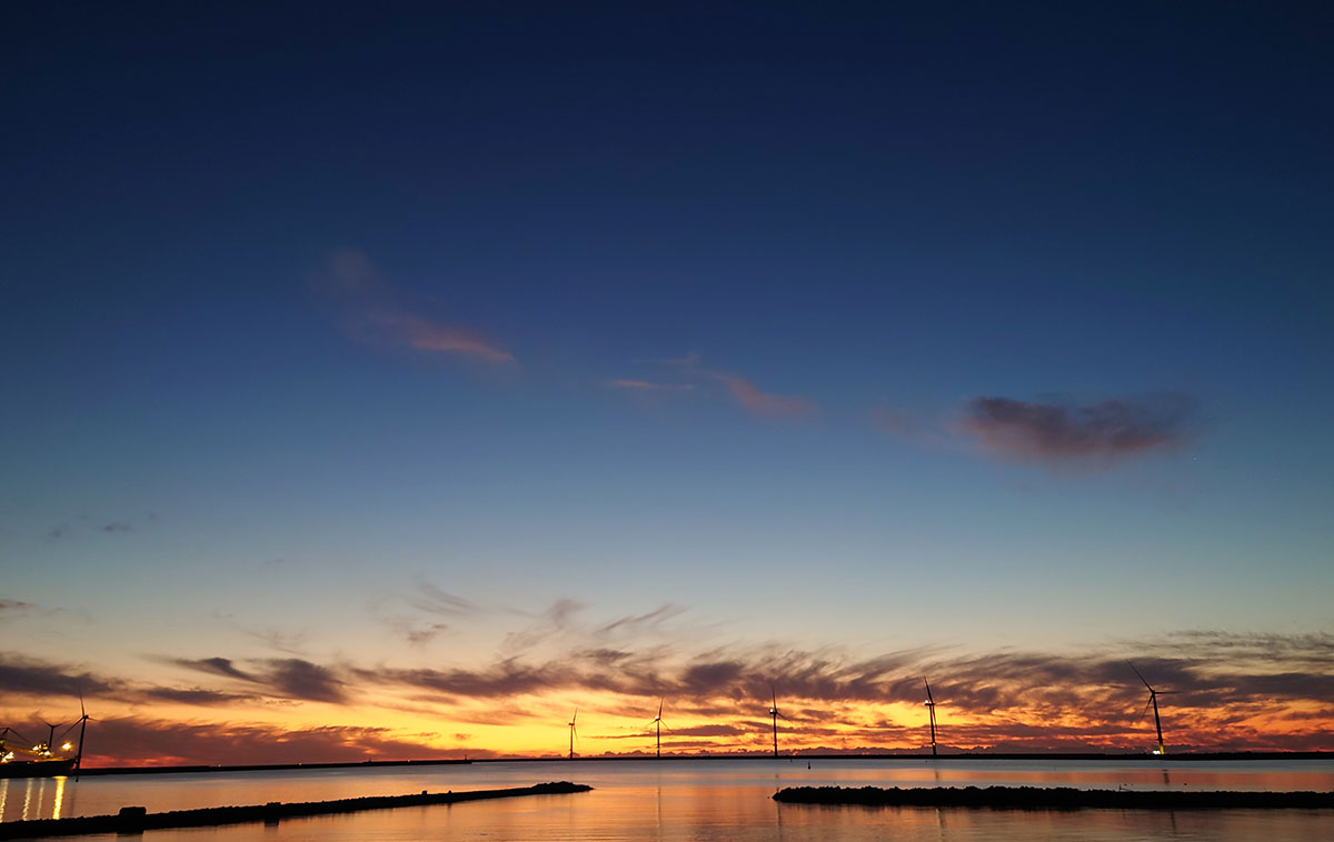 能代港洋上風力