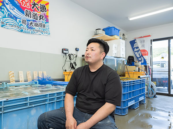 譲受側：青山氏