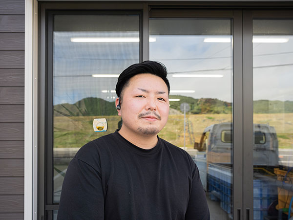 譲受側：青山氏