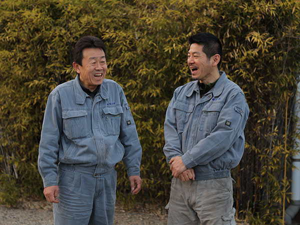 左側(譲渡側)：井戸氏 右側(譲受側)：丸橋氏