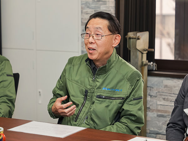 譲渡側：平盛氏
