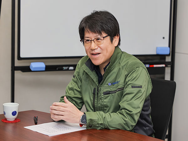 譲受側：岩田氏