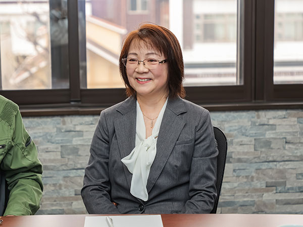 （譲受側）：美恵子氏