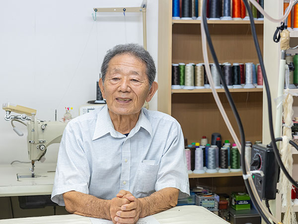 譲渡側：新井氏