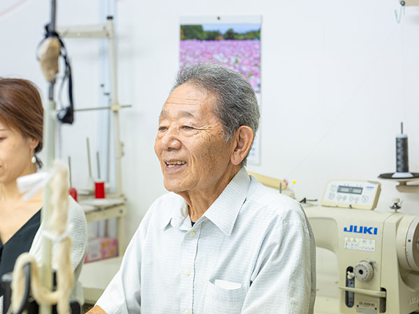 譲渡側：新井氏