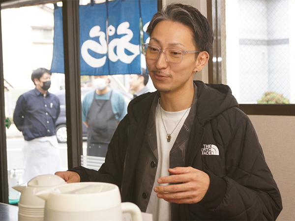 譲受側：横山氏