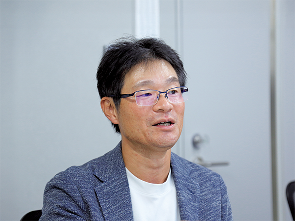 アウルの上級技術顧問である川村教授（北海道大学）は、北海道におけるAI活用のけん引役として産学官連携を推進。研究成果を社会に実装し、学生や後進世代の挑戦を後押ししている